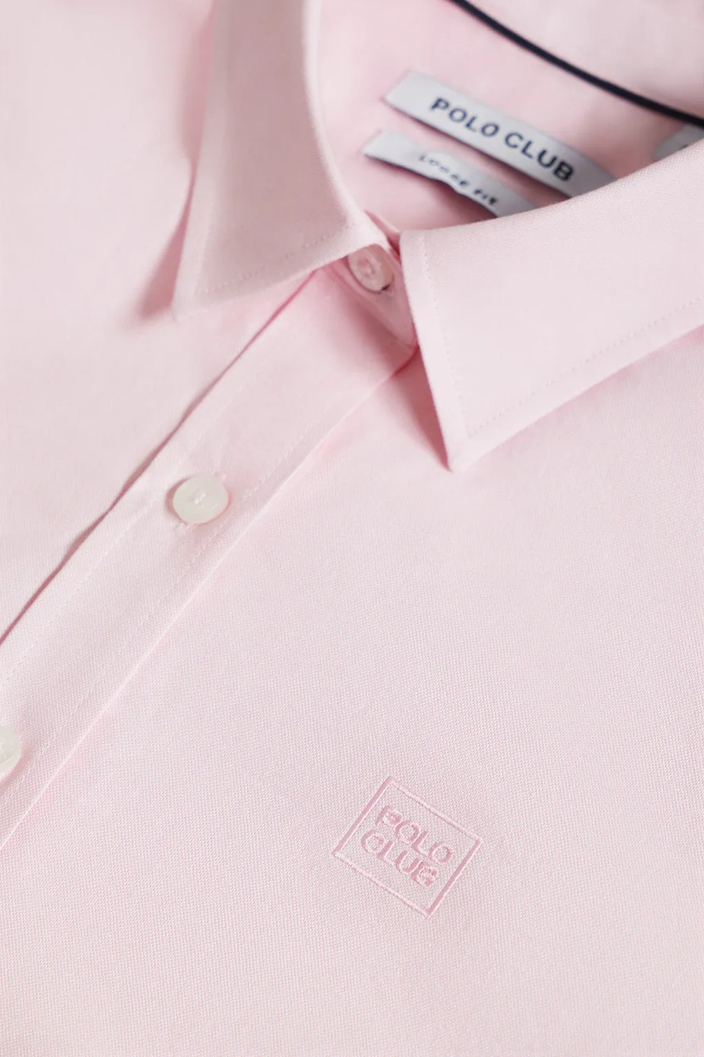 Camisa oxford rosa con logo bordado