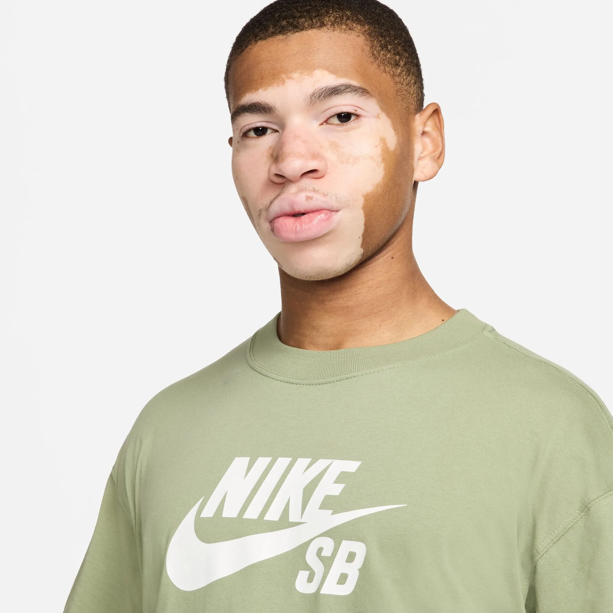 Nike SB Tee Logo HBR Oil Green